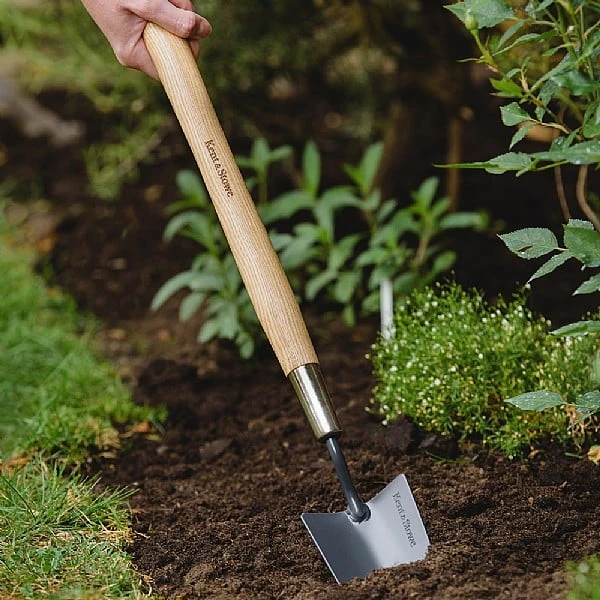 Kent & Stowe Carbon Steel Border Hand Trowel 2 Kent & Stowe Carbon Steel Border Hand Trowel - Image 2